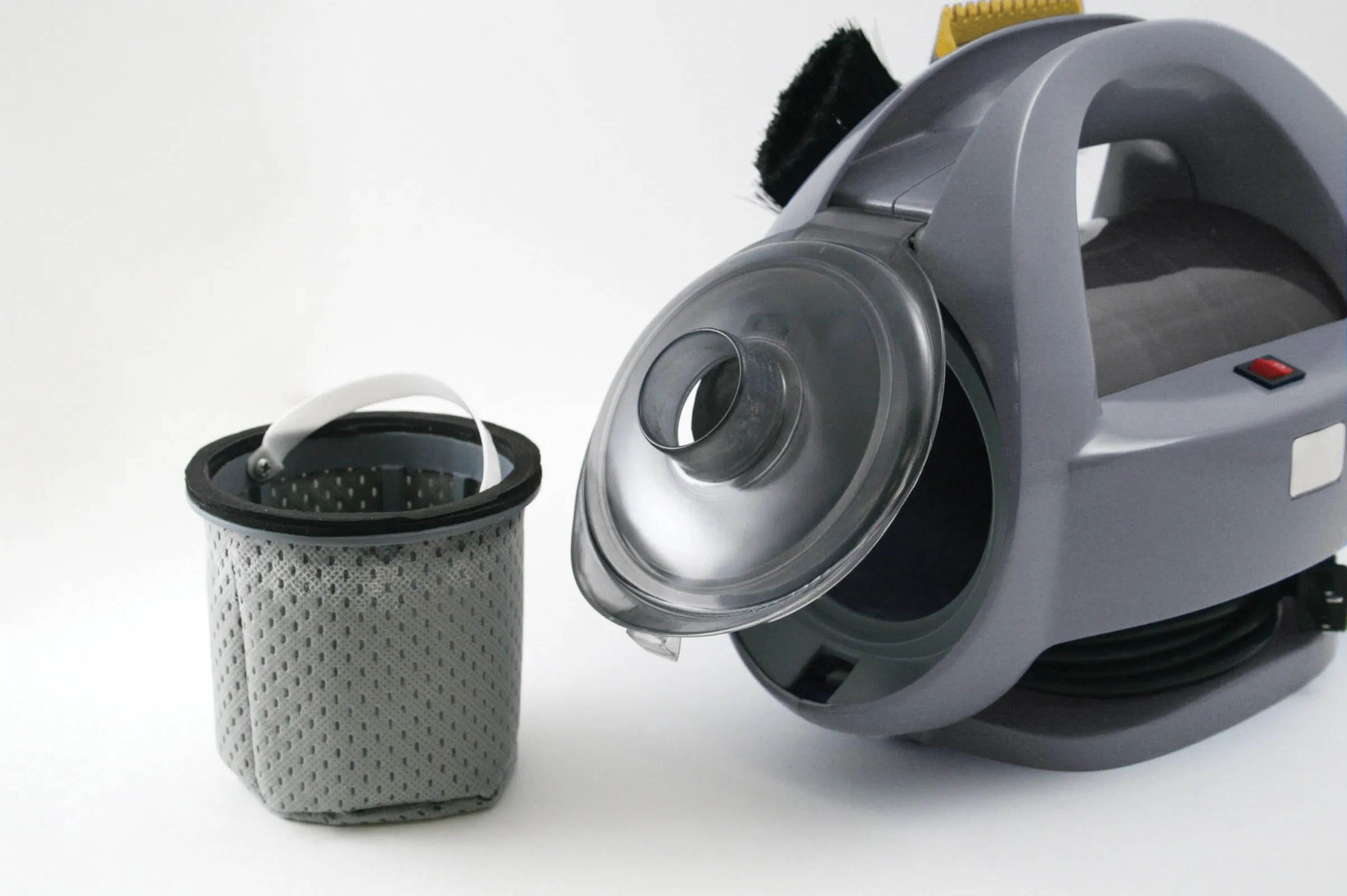 AutoSpa 94005AS Bagless Auto-Vac Hand-Held 120V Vacuum - Grey - Heavy-Duty 560 Watt Motor - Image 4