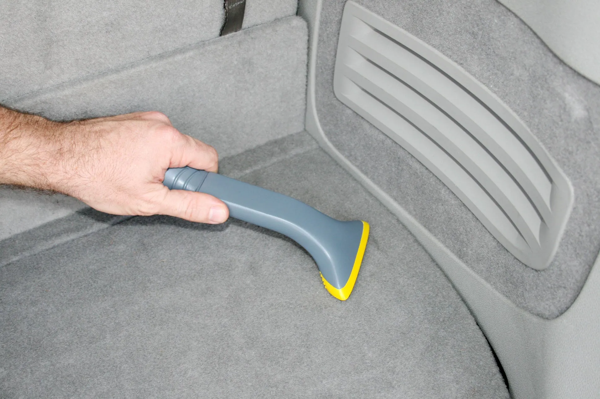 AutoSpa 94005AS Bagless Auto-Vac Hand-Held 120V Vacuum - Grey - Heavy-Duty 560 Watt Motor - Image 8